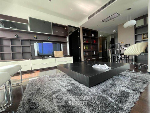 คอนโดมิเนียม The Height Condominium ชั้น 17 ขนาด 85 ตร.ม. 2 ห้องนอน ใกล้ทองหล่อ (ID 1317145)