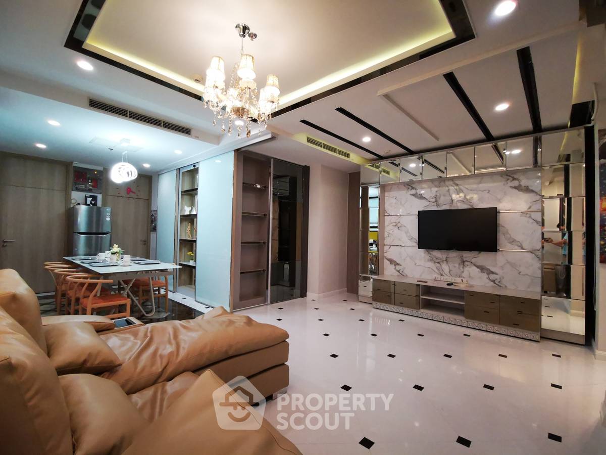 รูป ใกล้ BTS เพลินจิตเพียง 100 ม. ขายคอนโด 2 ห้องนอน Noble Ploenchit (ID 556081) - รูปที่ 1/15