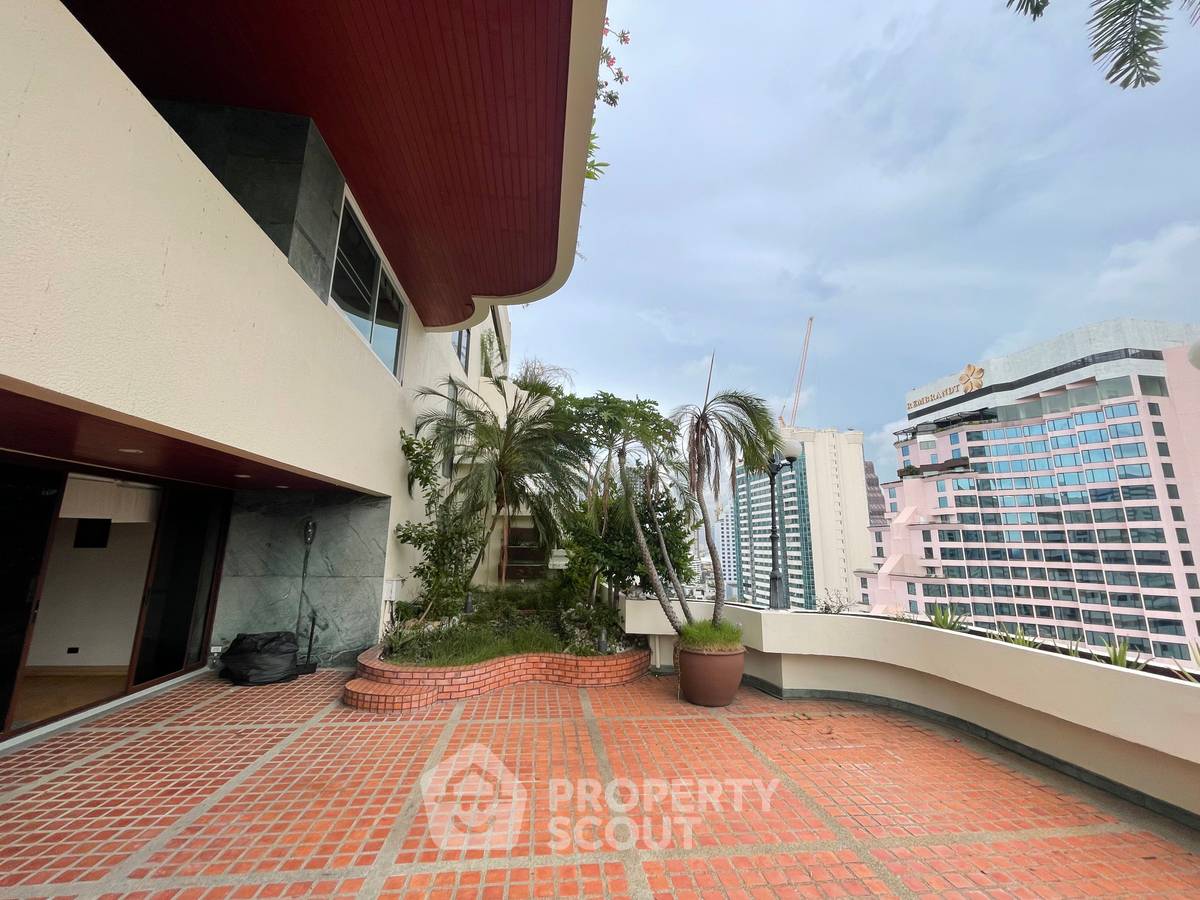 รูป คอนโดมิเนียม 5 ห้องนอน พื้นที่ 650 ตร.ม. ชั้น 22 Fairview Tower ใกล้ BTS อโศก (ID 1529055) - รูปที่ 39/48