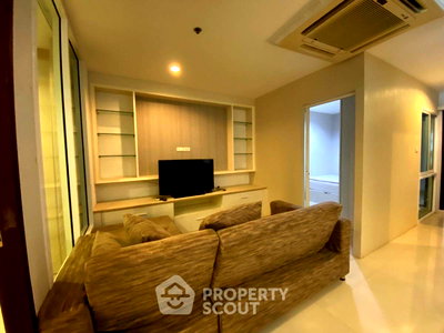 ขายคอนโด : ใกล้ MRT เพชรบุรี 300 ม. คอนโด 2 ห้องนอน Sukhumvit Living Town (ID 939364)