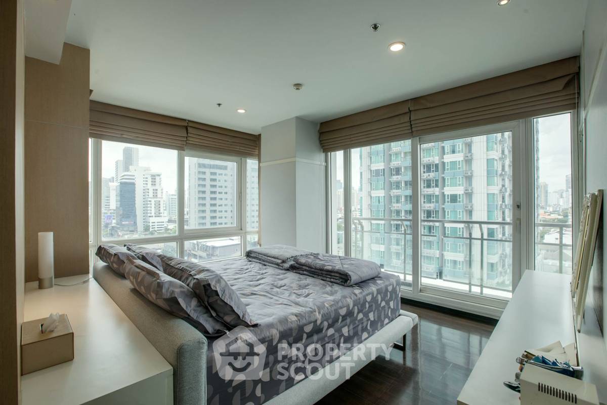 รูป คอนโด 3 ห้องนอน ขายที่ The Height Condominium ทองหล่อ (ID 1695490) - รูปที่ 2/20