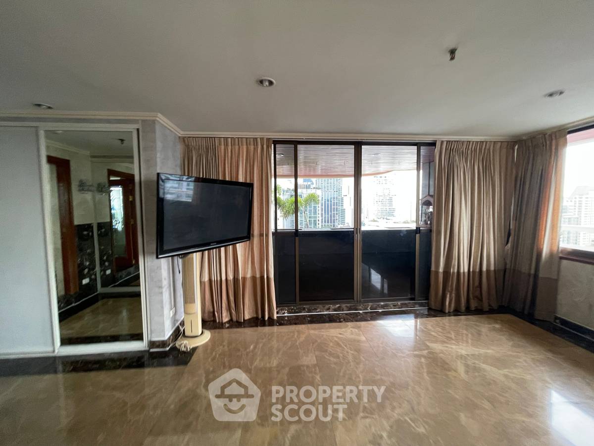 รูป คอนโดมิเนียม 5 ห้องนอน พื้นที่ 650 ตร.ม. ชั้น 22 Fairview Tower ใกล้ BTS อโศก (ID 1529055) - รูปที่ 24/48