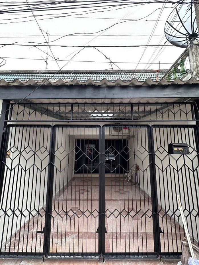 รูป #R4982 ให้เช่าบ้าน Soi Ratchadaphisek 3 - รูปที่ 2/11
