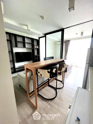 Condos for sale : 1-BR Condo For Sale At Maestro 02 Ruamrudee, 8th Floor Near BTS Nana (ID 1465577)