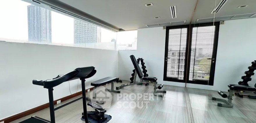 รูป คอนโดให้เช่า 3 ห้องนอน 130 ตร.ม. Pet Friendly โครงการ W8 ทองหล่อ 25 (ID 2064207) - รูปที่ 21/23