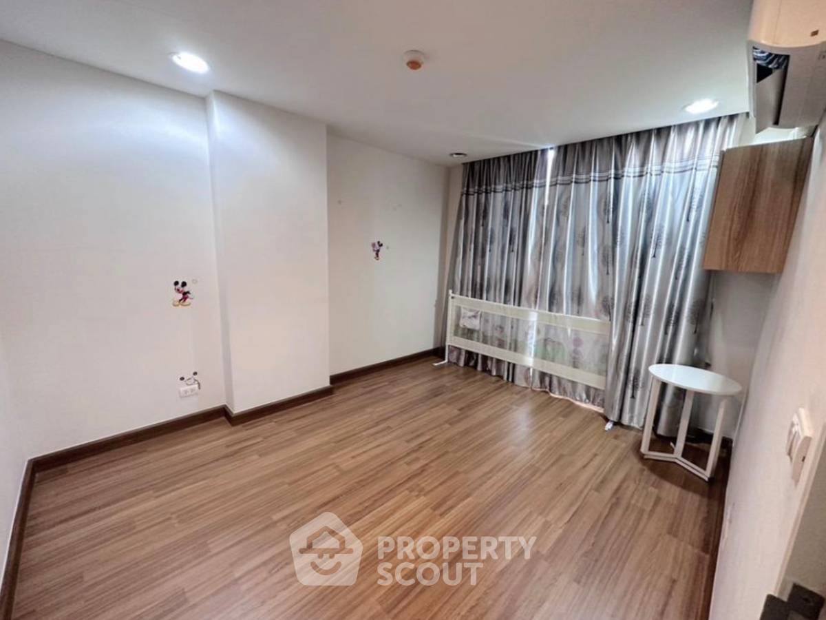 รูป คอนโด 1 ห้องนอน ขนาด 41 ตร.ม. ราคาดี ที่ Zenith Place Sukhumvit 42 ห่าง BTS เอกมัย 300 ม. (ID 1168017) - รูปที่ 3/6