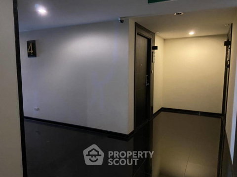 คอนโด 2 ห้องนอน 65 ตร.ม. ขาย โวค สุขุมวิท 31 ใกล้ MRT สุขุมวิท (ID 596411)