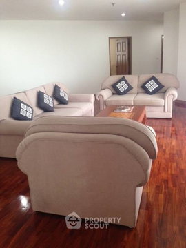 คอนโด 3 ห้องนอน 315 ตร.ม. โครงการ Ruamsuk Condominium ใกล้ BTS ทองหล่อ รองรับสัตว์เลี้ยง (ID 510609)