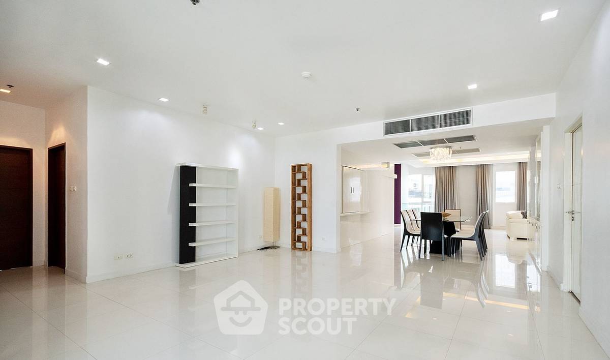รูป คอนโด 5 ห้องนอน 357 ตร.ม. สุขุมวิทซิตี้ รีสอร์ท ใกล้ BTS นานา (ID 923064) - รูปที่ 3/20