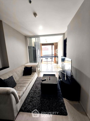 Condos for rent : High-Floor 1-BR 45 Sqm At Rhythm Sukhumvit 44/1 near BTS Phra Khanong 70m (ID 886560)