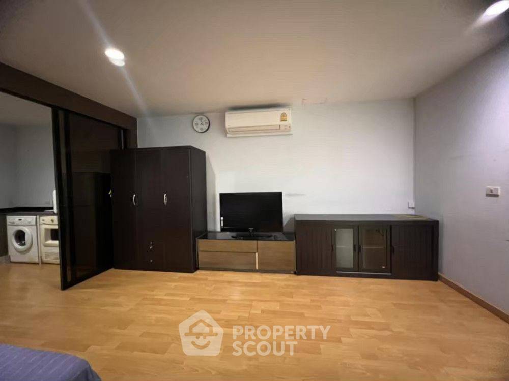 picture 200m To BTS Saint Louis | 1-BR St. Louis Grand Terrace (ID 785581) - 4/8
