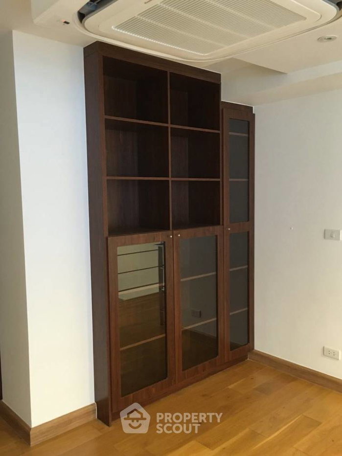 picture Pet-Friendly 3-BR 140 Sqm For Sale Down Town 49 Near BTS Phrom Phong (ID 637280) - 22/44