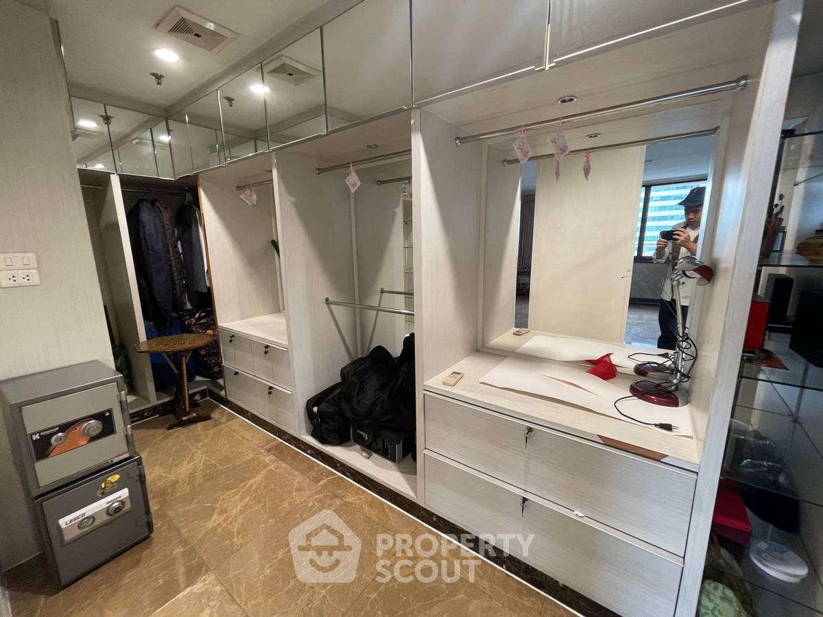 รูป คอนโดมิเนียม 5 ห้องนอน พื้นที่ 650 ตร.ม. ชั้น 22 Fairview Tower ใกล้ BTS อโศก (ID 1529055) - รูปที่ 23/48