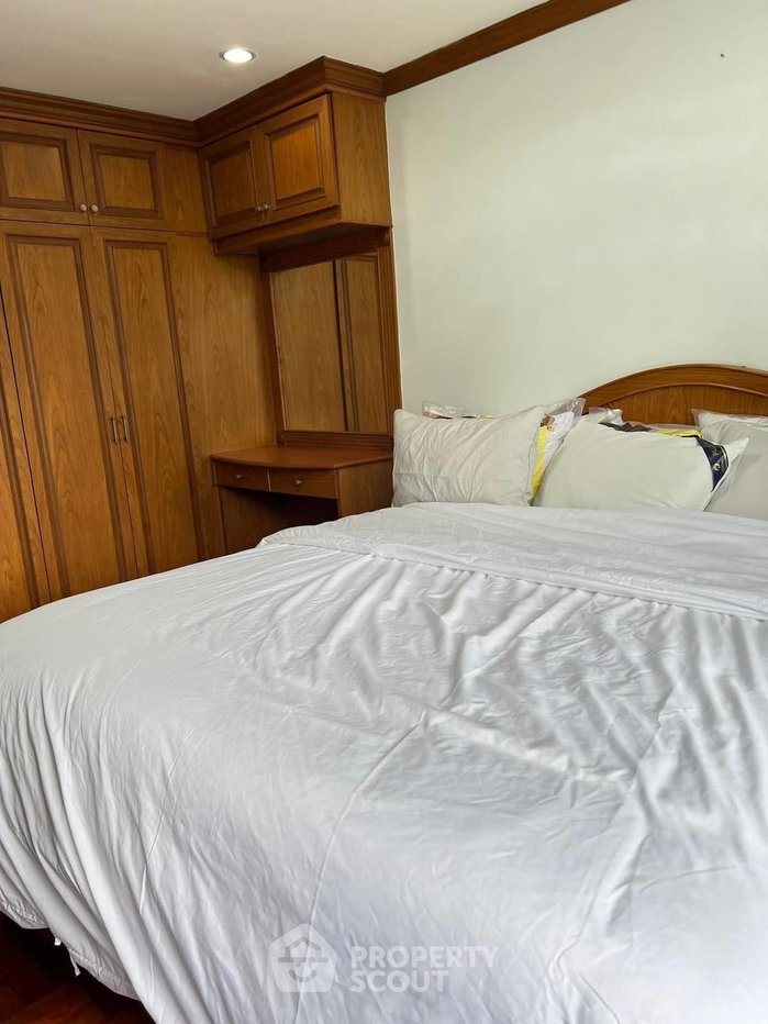 picture Pet-Friendly 2-BR Condo, 90 Sqm, Wittayu Complex Near BTS Phloen Chit (ID 1573954) - 23/32