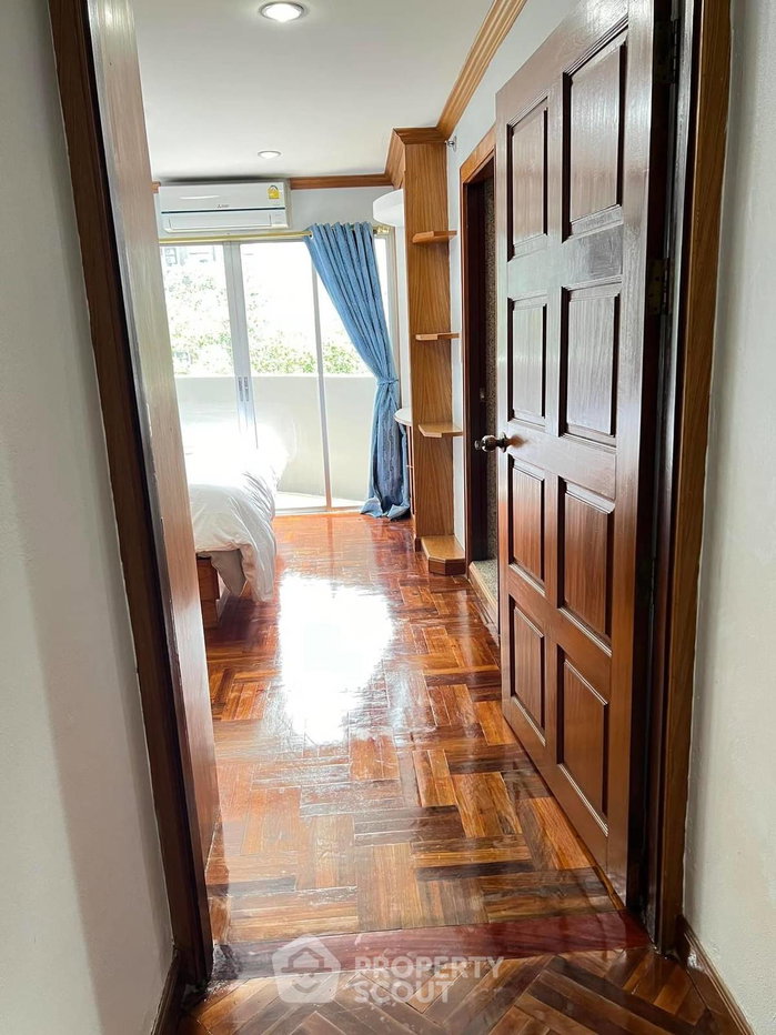 picture Pet-Friendly 2-BR Condo, 90 Sqm, Wittayu Complex Near BTS Phloen Chit (ID 1573954) - 12/32