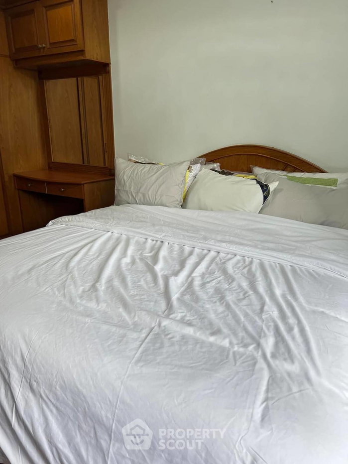 picture Pet-Friendly 2-BR Condo, 90 Sqm, Wittayu Complex Near BTS Phloen Chit (ID 1573954) - 21/32