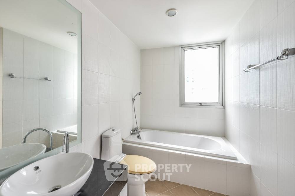 รูป คอนโด 2 ห้องนอน 105 ตร.ม. ใน St. Louis Grand Terrace ใกล้ BTS Saint Louis 200 ม. (ID 2097437) - รูปที่ 15/19