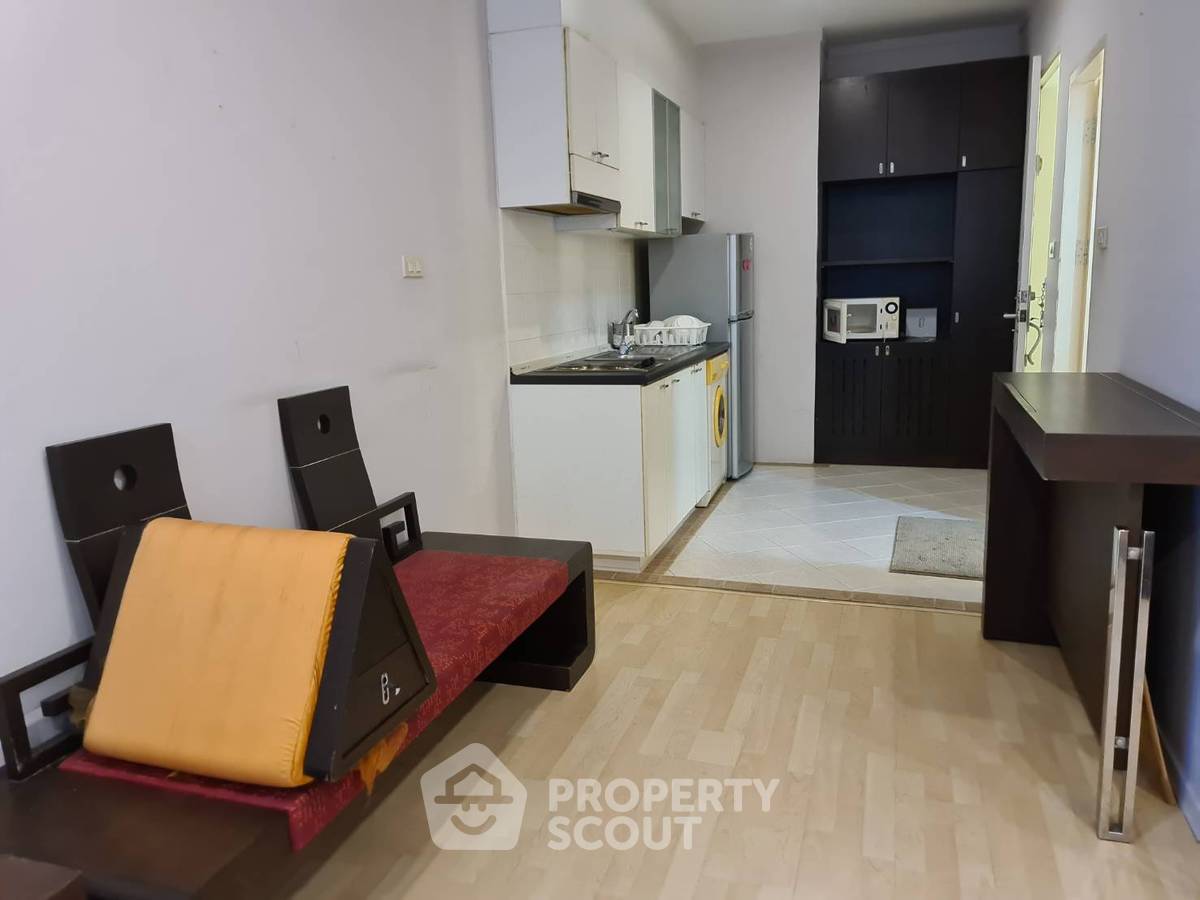 รูป คอนโด 1 ห้องนอน 32 ตร.ม. ชั้น 8 ที่บ้านศิริสาทร ใกล้ MRT คลองเตย (ID 1002130) - รูปที่ 6/16