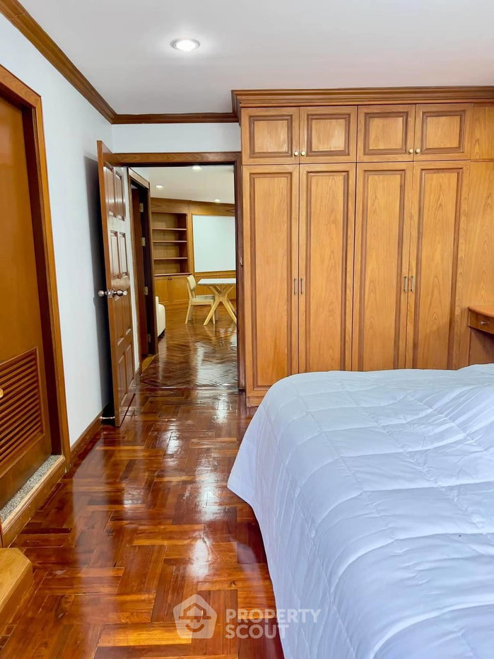 picture Pet-Friendly 2-BR Condo, 90 Sqm, Wittayu Complex Near BTS Phloen Chit (ID 1573954) - 27/32