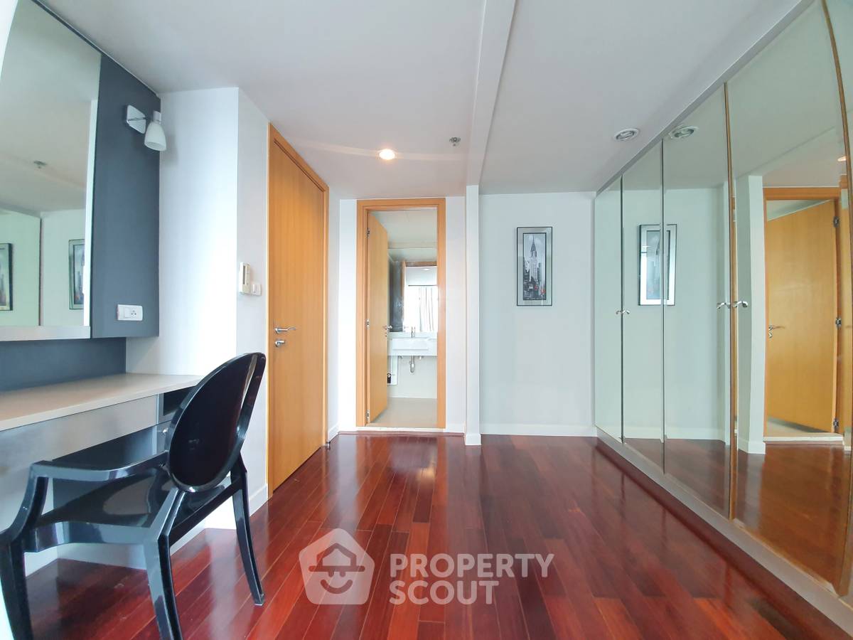 รูป คอนโด 4 ห้องนอน ขนาด 295 ตร.ม. ชั้น 43 Circle Condominium ใกล้ MRT เพชรบุรี (ID 515679) - รูปที่ 14/23