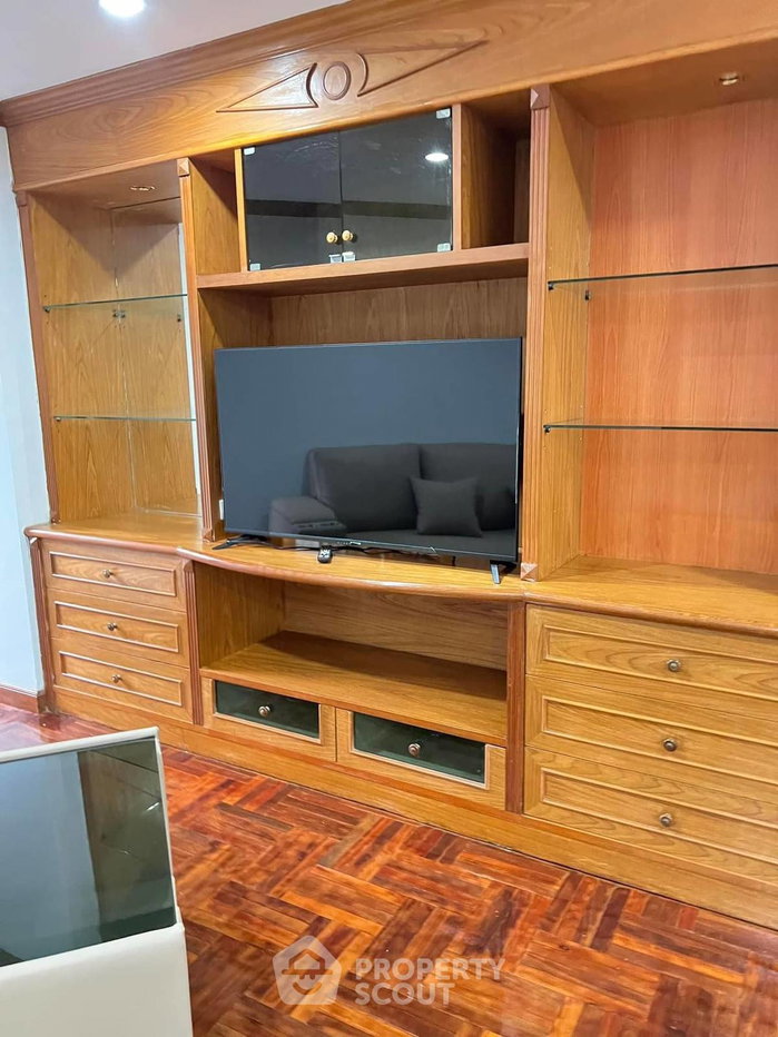 picture Pet-Friendly 2-BR Condo, 90 Sqm, Wittayu Complex Near BTS Phloen Chit (ID 1573954) - 24/32