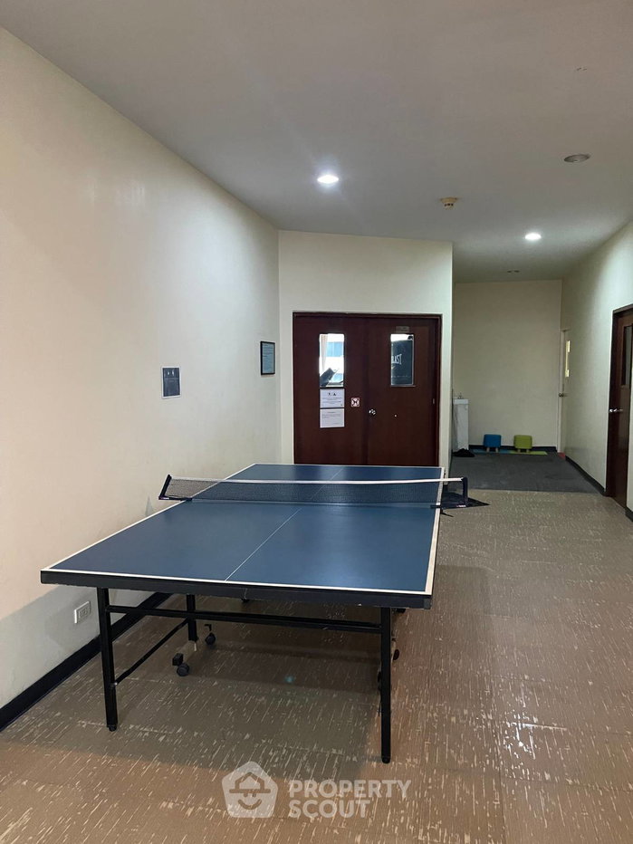 รูป คอนโดมิเนียม 5 ห้องนอน พื้นที่ 650 ตร.ม. ชั้น 22 Fairview Tower ใกล้ BTS อโศก (ID 1529055) - รูปที่ 44/48
