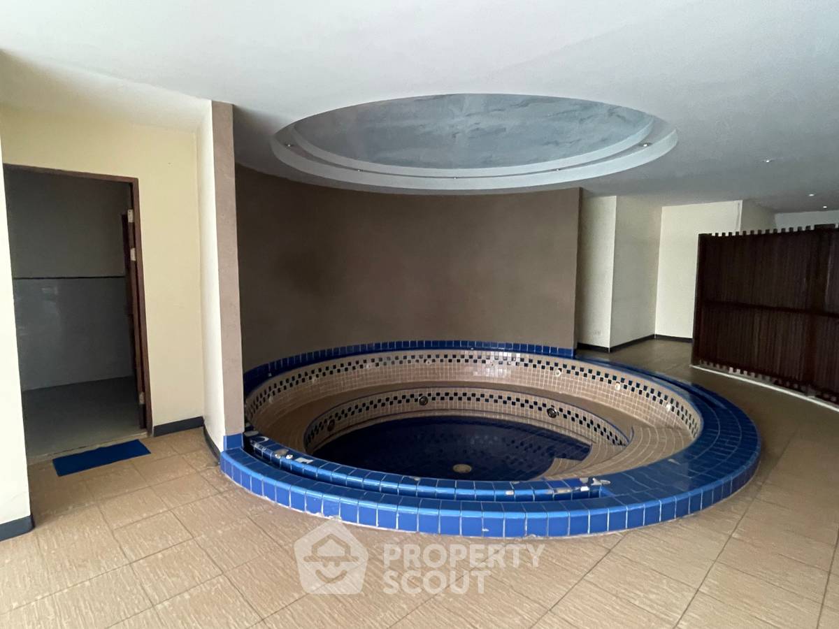 รูป คอนโดมิเนียม 5 ห้องนอน พื้นที่ 650 ตร.ม. ชั้น 22 Fairview Tower ใกล้ BTS อโศก (ID 1529055) - รูปที่ 43/48