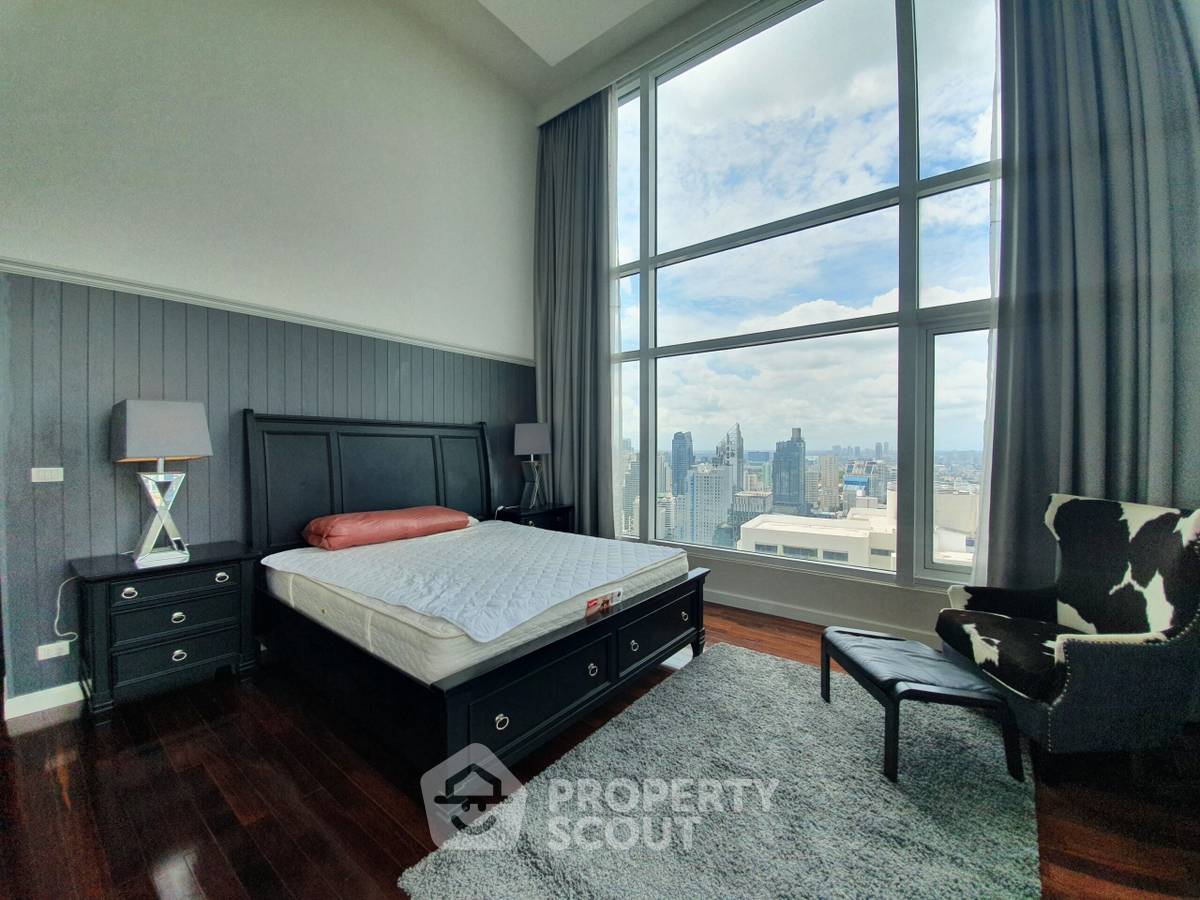 รูป คอนโด 4 ห้องนอน ขนาด 295 ตร.ม. ชั้น 43 Circle Condominium ใกล้ MRT เพชรบุรี (ID 515679) - รูปที่ 12/23