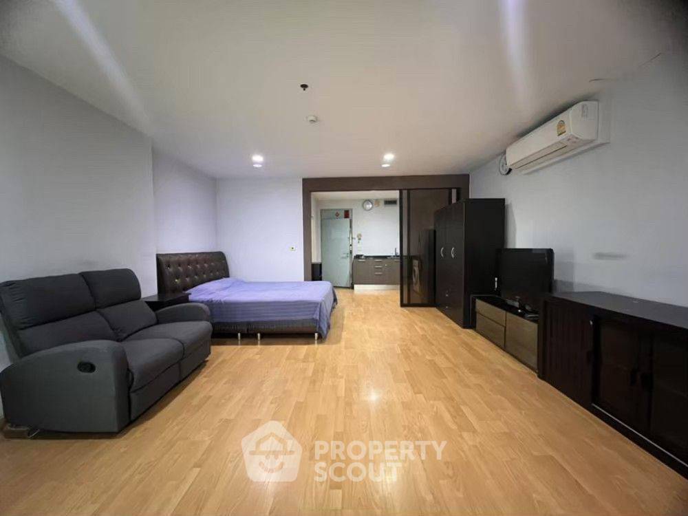 picture 200m To BTS Saint Louis | 1-BR St. Louis Grand Terrace (ID 785581) - 3/8