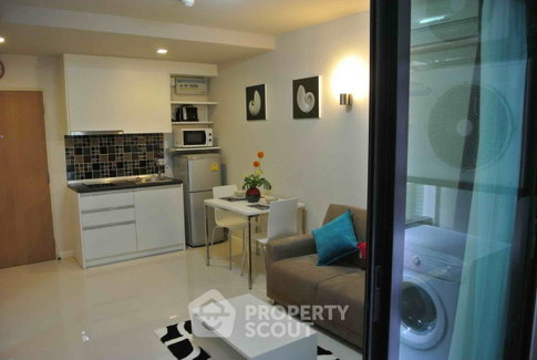 1-BR Condo Le Cote Sukhumvit 14, 100m to BTS Asok (ID 565286)
