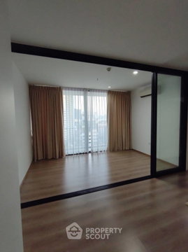 1-BR 52 Sqm Condo In The Issara Ladprao, 11th Floor Near MRT Lat Phrao (ID 1486463)