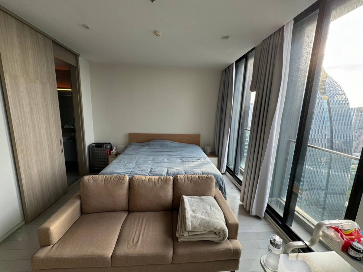 รูป ● High Floor ● ตึก C ชั้น 35+ | 48.90 ตร.ม. 1 ห้องนอน | คอนโดมีSkywalk เชื่อมเข้า BTS เพลินจิตและCentral Embassy - รูปที่ 3/7
