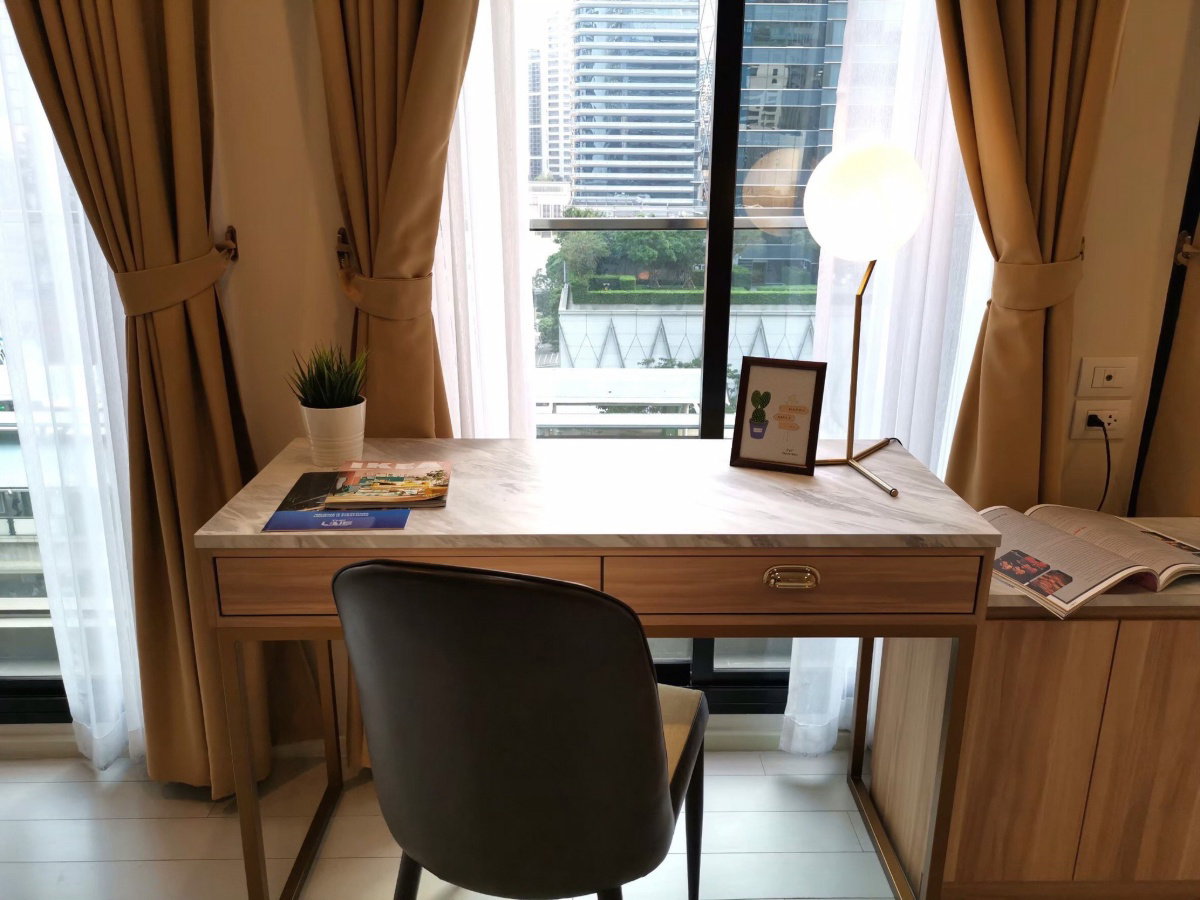 รูป ♤ Luxury class ♤ ชั้น 05+ พื้นที่ใช้สอย 77.00 ตร.ม. | 2 ห้องนอน 2 ห้องน้ำ | คอนโดมีSkywalk เชื่อมเข้า BTS เพลินจิตและเซ็นทรัล เอ็มบาสซี่ - รูปที่ 7/14