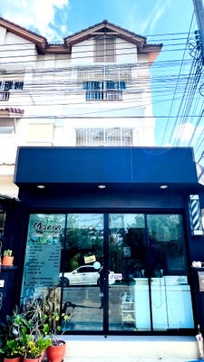 Townhouses for sale : 🏢✨ S232 [For Sale] Parinlak Village, Samakkhi, Nonthaburi 💥 Price 4.9 million baht