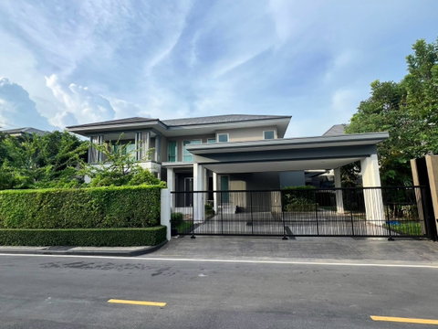 P0011 ขายบ้านเดี่ยวหรูสุดเพอร์เฟค ใจกลางพระราม 9 พร้อมอยู่ บนทำเลทอง