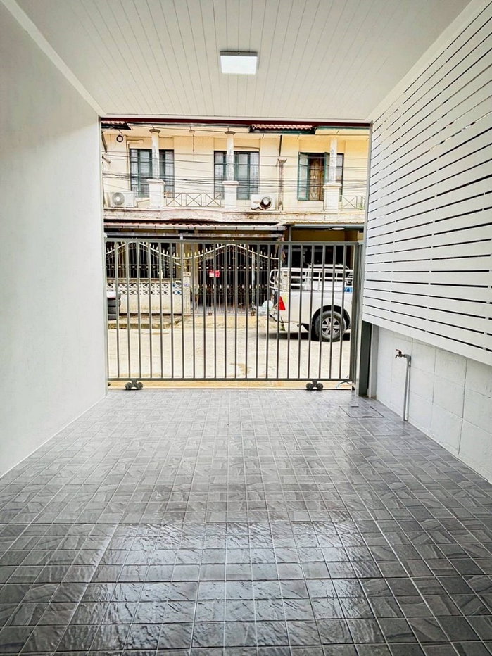 รูป บ้านสวย  4 ห้องนอน  รีโนเวทใหม่   #หมู่บ้านบัวทอง 4  ถนนบ้านกล้วย – ไทรน้อย  บางบัวทอง  ใกล้เซ็นทรัล เวสเกต - รูปที่ 5/16