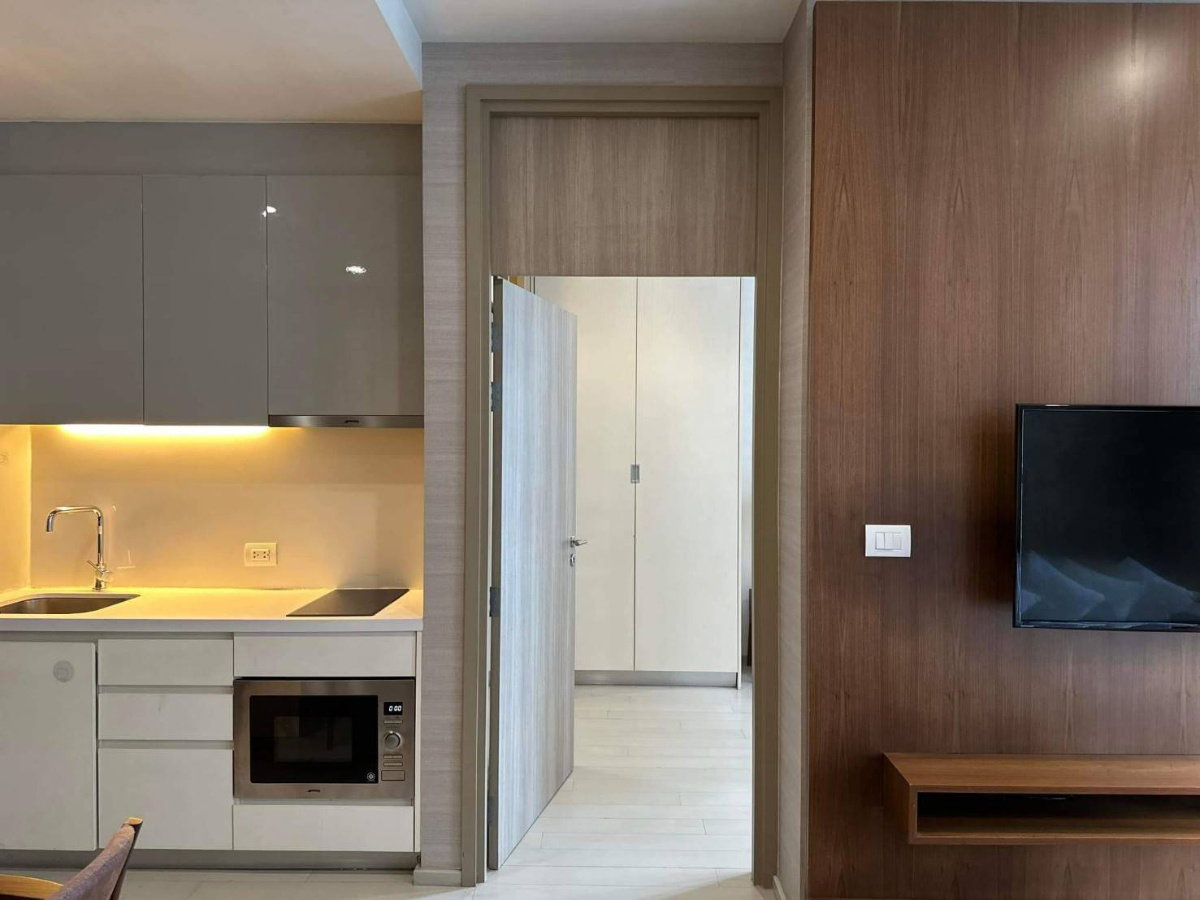รูป ❖ Nice Decoration ❖ ชั้น 05+ | 1 ห้องนอน 58.00 ตร.ม. | คอนโดมี Skywalk เชื่อมเข้า BTS เพลินจิต, Central Embassy - รูปที่ 6/16