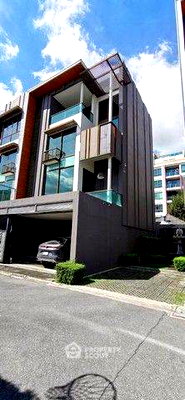 ทาวน์โฮม ดองกิ มอลล์ ทองหล่อ   : ทาวน์โฮม 4 ห้องนอน Residence Sukhumvit 65 ใกล้ BTS เอกมัย 400 ม. (ID 2150497)