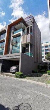 ทาวน์โฮม 4 ห้องนอน Residence Sukhumvit 65 ใกล้ BTS เอกมัย 400 ม. (ID 2150497)