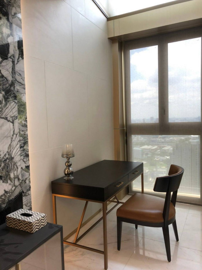 รูป ♦ Penthouse Duplex ♦ ตึก B ชั้น50+ Type D04 | 170 ตร.ม. 2 ห้องนอน | คอนโดมีSkywalk เชื่อมเข้า BTS เพลินจิตและเซ็นทรัล เอ็มแบสซี่ - รูปที่ 4/11