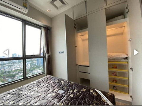 Whizdom Station Ratchada Tha Phraãðððð & ððððãðĨMinimalist modern room, white-wood tone furniture.ðĨ Contact Line ID: @hacondo