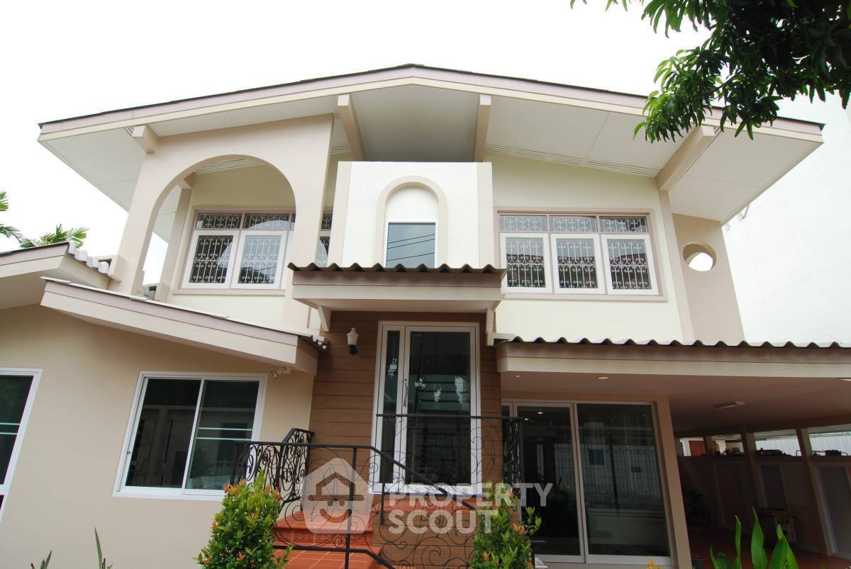 รูป บ้าน 4 ห้องนอน ขาย ใกล้ BTS อารี (พื้นที่ 320 ตร.ม.) เลี้ยงสัตว์ได้ (ID 2044767) - รูปที่ 4/11