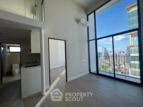 High-Floor 1-BR 42 Sqm The Sky Sukhumvit Near BTS Udom Suk (ID 1965439)