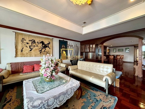 Oriental Towers | Expansive 3 Bed Condo With Great Amenities - BR10764CD