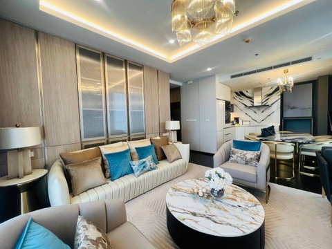 ❖ Luxury Penthouse ❖ ตึก C ชั้น 40+ 208.93 ตร.ม. | 3 ห้องนอน 3 ห้องน้ำ | คอนโดมีSkywalk เชื่อมเข้า BTS เพลินจิตและCentral Embassy