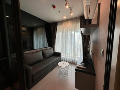เช่าคอนโด Life Ladprao/ไลฟ์ ลาดพร้าว (C6807021)  ID Line : @condo44