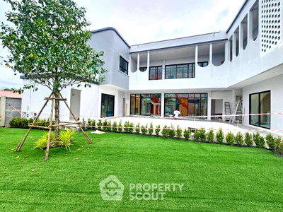 บ้านเดี่ยว ชลบุรี : บ้านเดี่ยว 5 ห้องนอน ขาย พร้อมเลี้ยงสัตว์ได้ โครงการ Myroom Pool Villa ห้วยใหญ่ (ID 2139051)