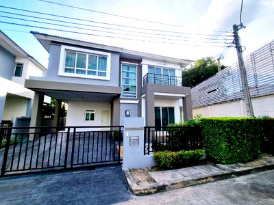 Houses for rent : For rent Life Bangkk Boulevard Ratchaphruek-Rattanathibet