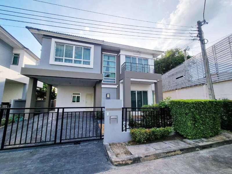 บ้านเดี่ยวให้เช่า : ให้เช่าบ้าน 2 ชั้น พร้อมอยู่ ม.ไลฟ์ บางกอก-บูเลอร์วาร์ด ราชพฤกษ์ -รัตนาธิเบศร์