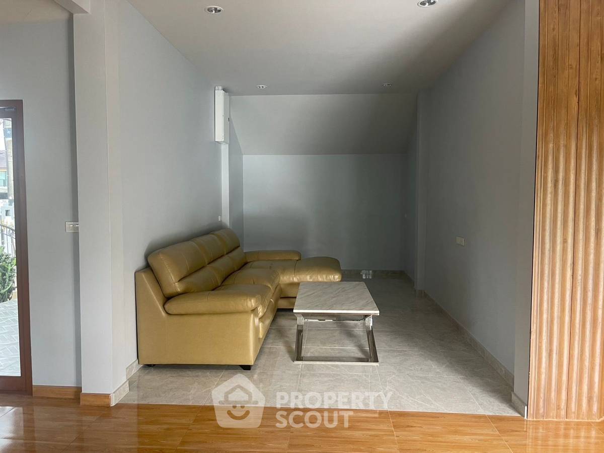 รูป บ้าน 3 ห้องนอน ขาย พร้อมเลี้ยงสัตว์ได้ หมู่บ้านพาร์ควิลเลจ พัทยาตะวันออก (นาจอมเทียน) (ID 2202151) - รูปที่ 3/48